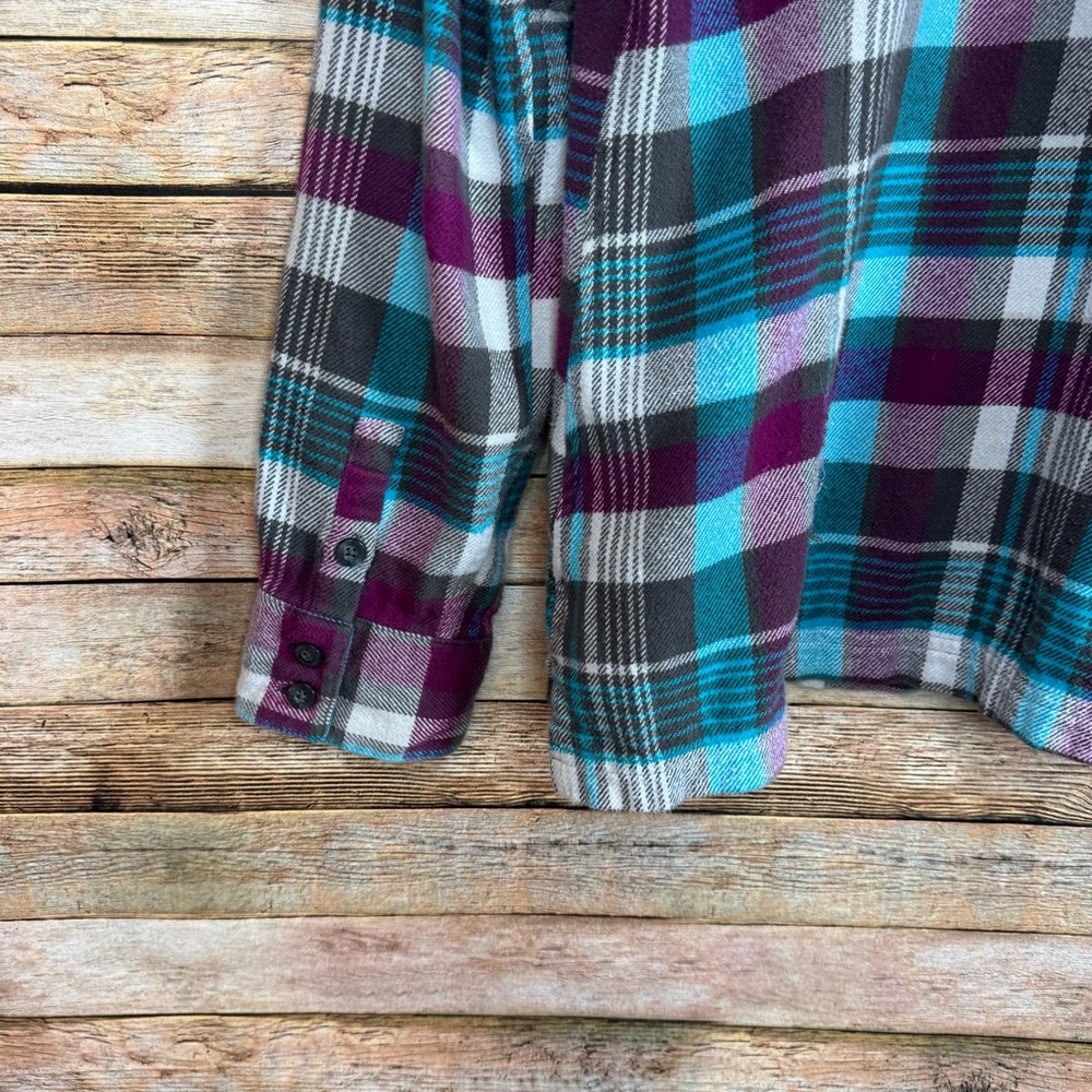 Patagonia Women's Long Sleeved Fjord Flannel in Bay Laurel Forge Grey Size 4 - Picture 8 of 9
